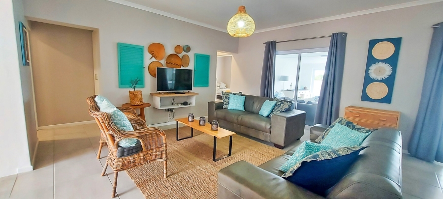 4 Bedroom Property for Sale in Struisbaai Western Cape